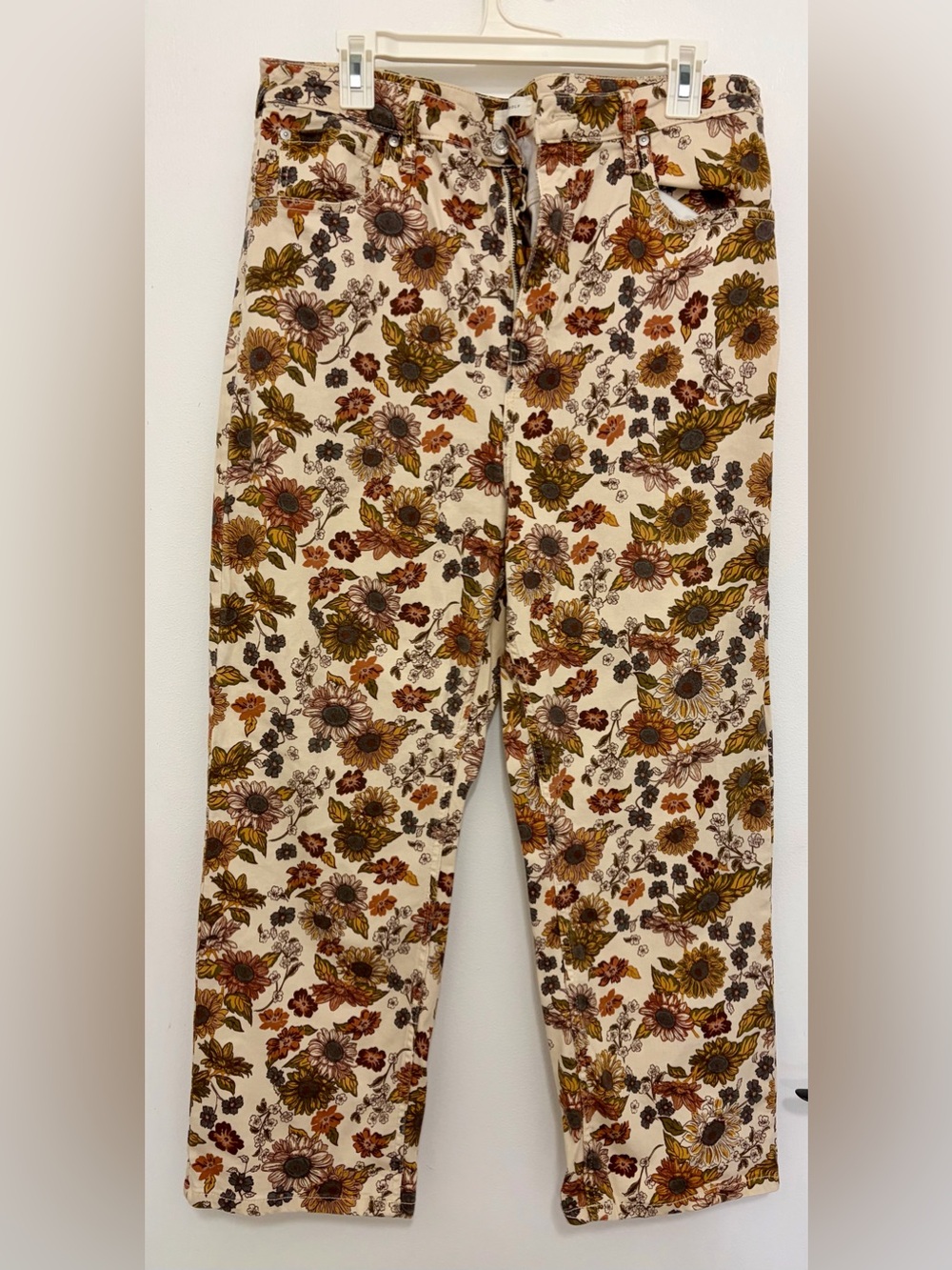 Cleo Wolf Floral Straight-Leg Pants in Cream